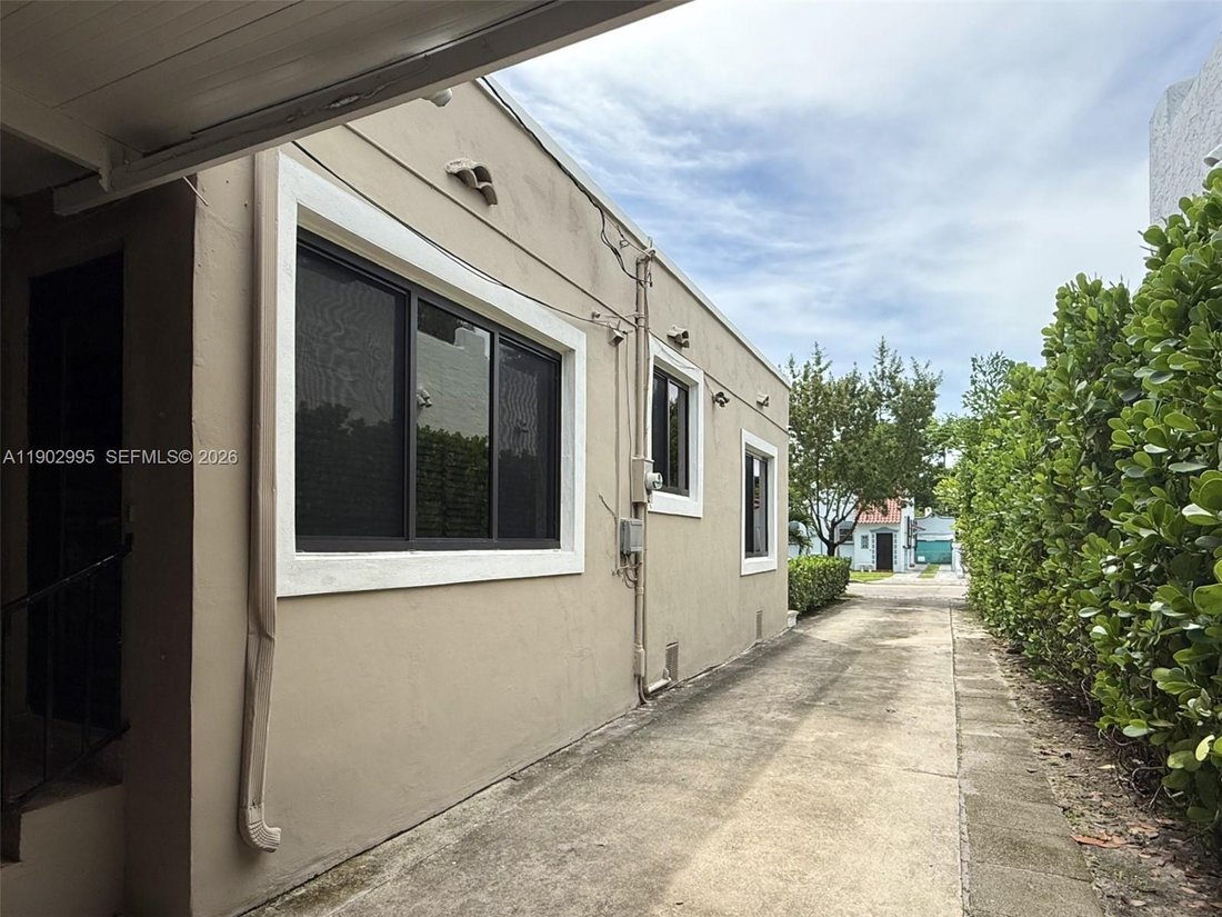 House in Miami, Florida, United States 5 - 16640393