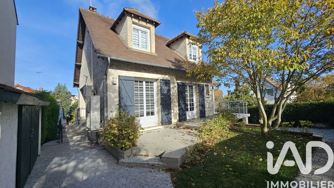 House in Morainvilliers, Ile-de-France, France 3 - 16899828