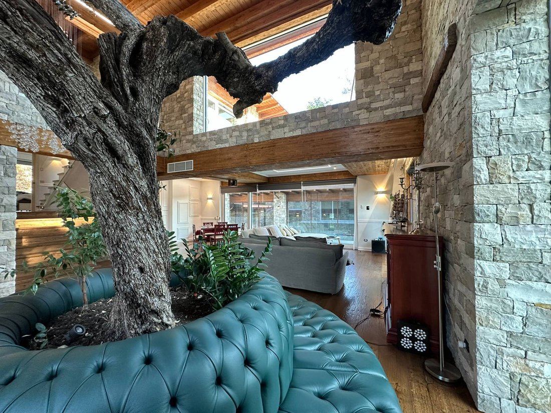 Villa in Villasanta, Lombardy, Italy 4 - 16726369