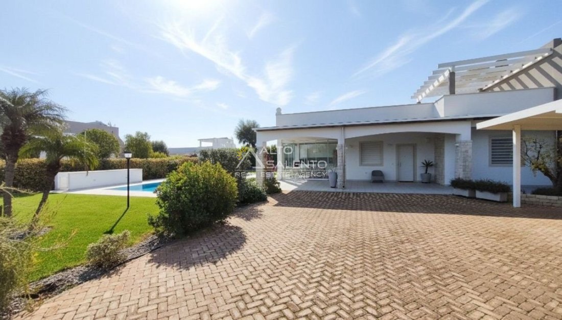 Villa in Historic Center, Monopoli, Italy 3 - 16879680