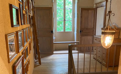 The Aristocratic Chateau Of Beechwood