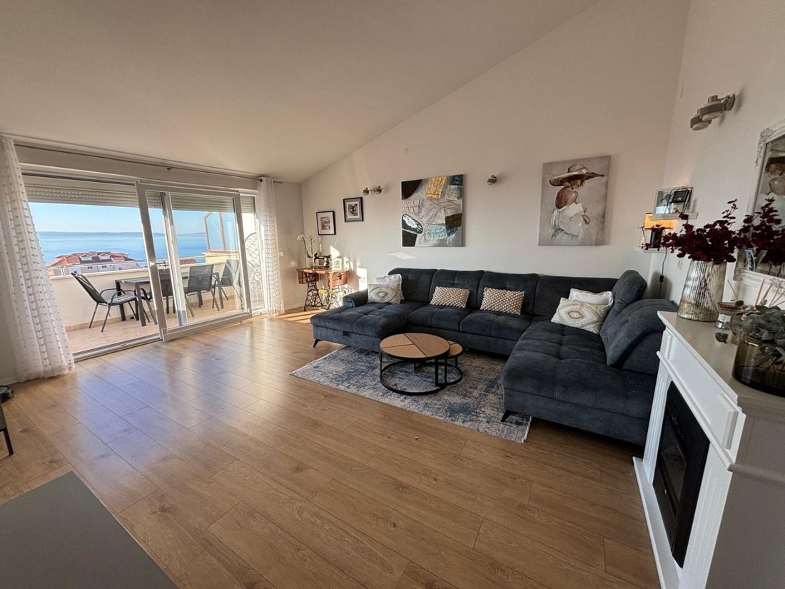 Apartment in Znjan, Split, Split-Dalmatia County 1 - 16899005