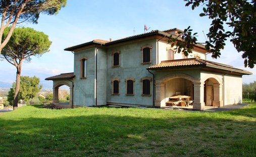 Villa à Bettona, Ombrie, Italie 1