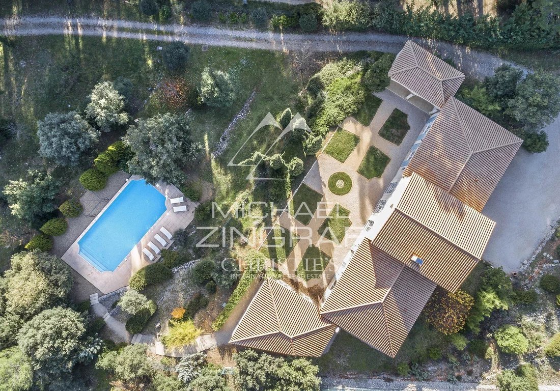 Estate in Est, Lorgues, France 2 - 16899949