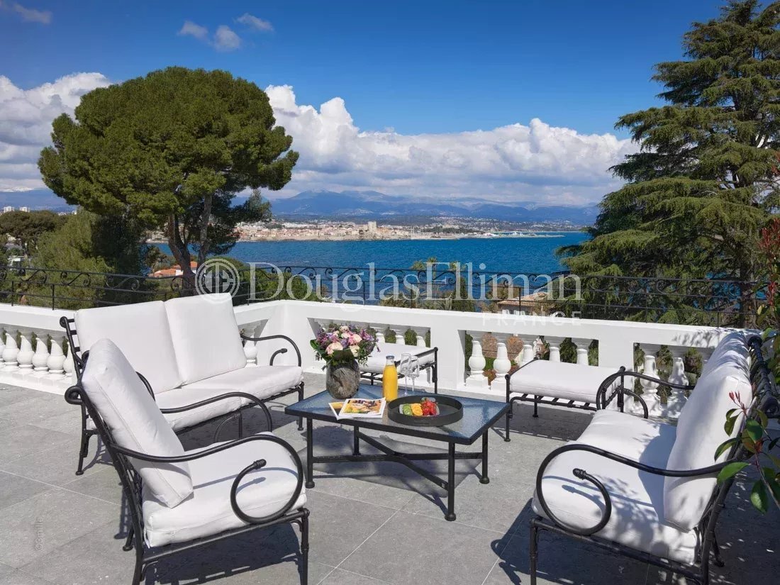 Villa in Antibes, Provence-Alpes-Côte d'Azur, France 4 - 16898446