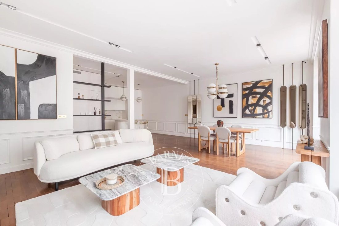 Apartment in Gros Caillou, Paris 7e Arrondissement, Paris 5 - 15141603