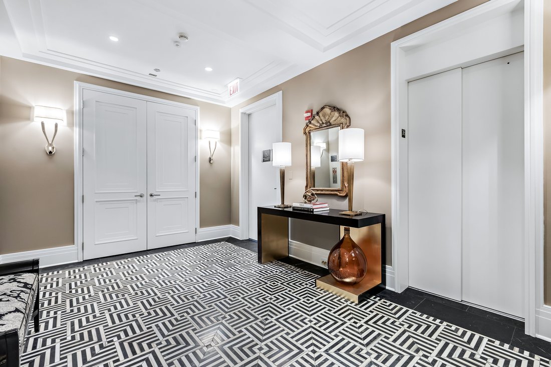 House in Chicago, Illinois, United States 2 - 16898585