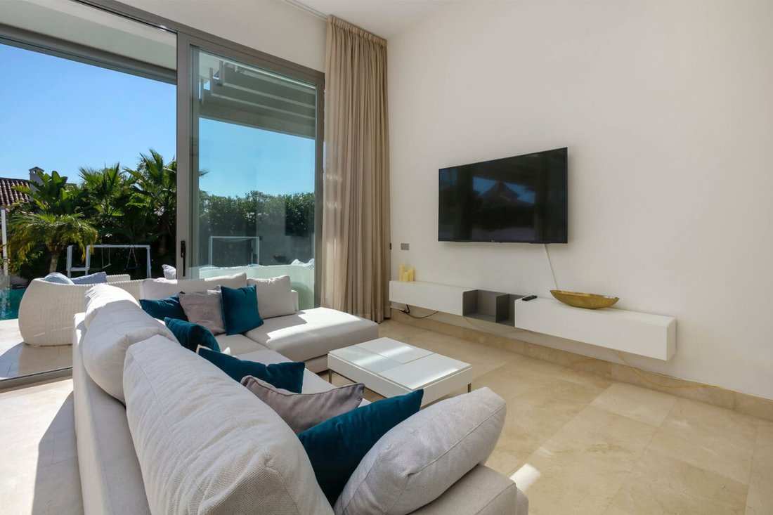 Villa in La Quinta, Benahavis, Andalusia 3 - 16898262
