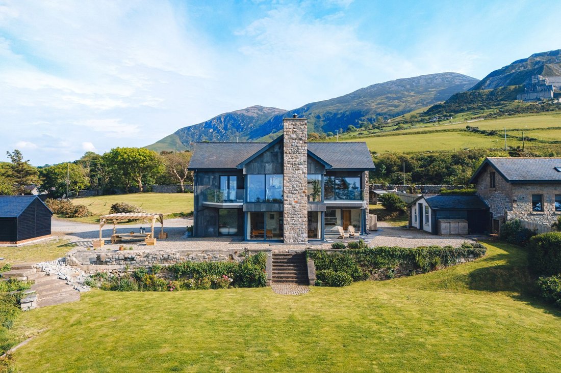House in Llanaelhaearn, Wales 3 - 16900444