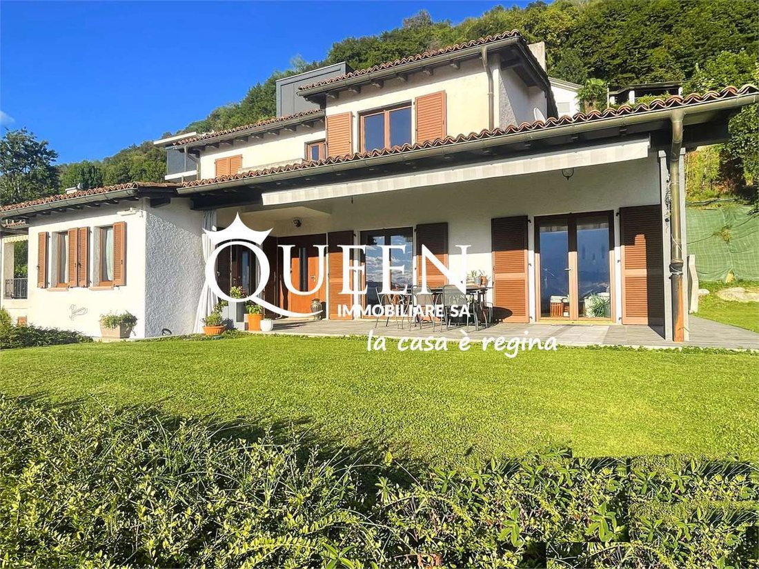 Morbio Superiore: 10.5 Room Villa, 304 Sqm, Huge Garden, Enchanting View