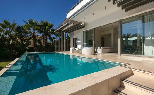 Villa in La Quinta, Benahavis, Andalusia 1