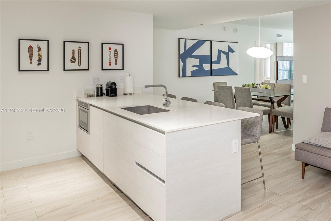 Condo in Miami, Florida, United States 2 - 16900974