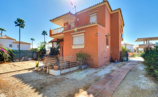 Villa in San Pedro de Alcántara, Andalusien, Spanien 1