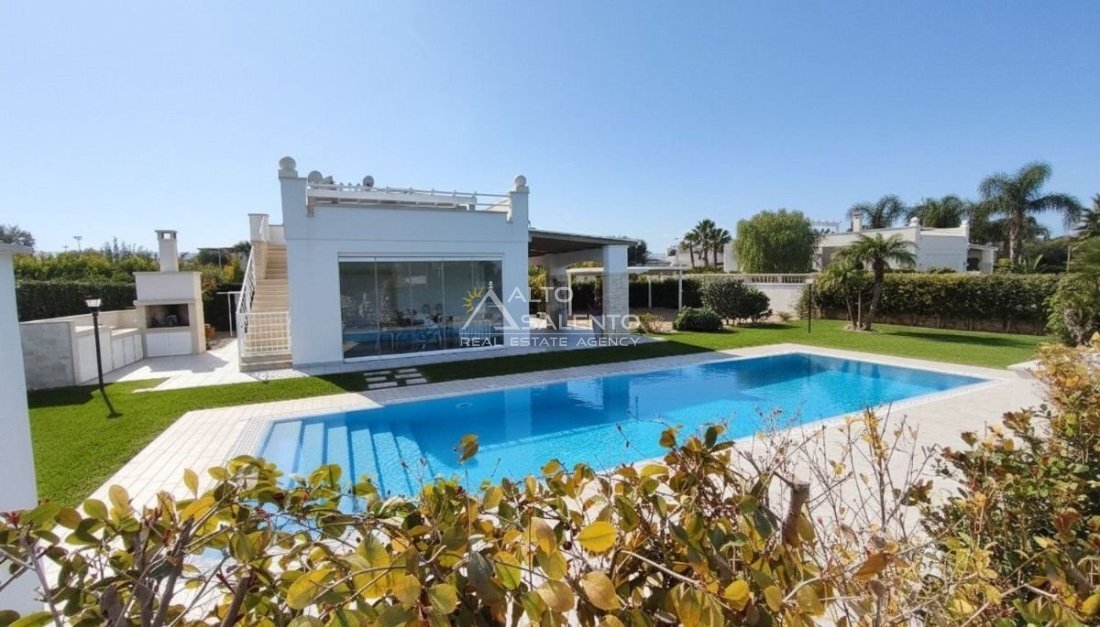 Villa in Historic Center, Monopoli, Italy 4 - 16879680
