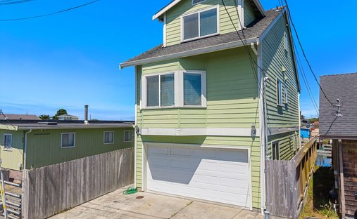 House in Cutten, California, United States 1