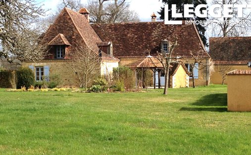 House in Saint-Felix-de-Reillac-et-Mortemart, Nouvelle-Aquitaine, France 1