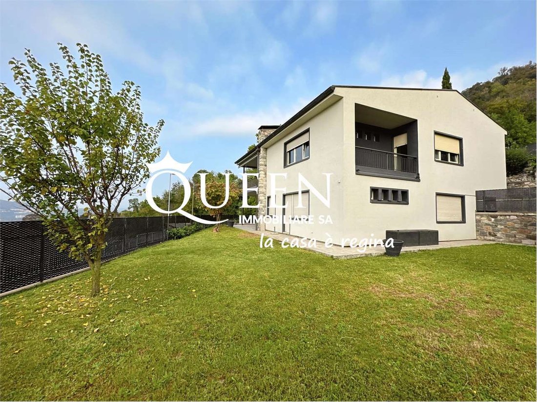 Vacallo: 5.5 Room Villa, 260 Sqm, Large Plot, Strategic And Dominant Position