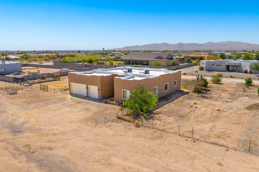 House in Wittmann, Arizona, United States 1 - 16899538