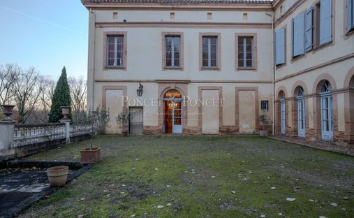 18th Century Château With Tuscan Inspiration