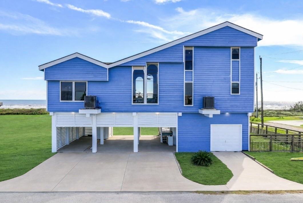 House in Galveston, Texas, United States 1 - 16901383