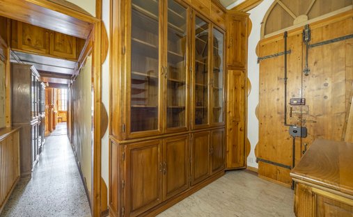 Castle for Sale in Tuscany, Italy