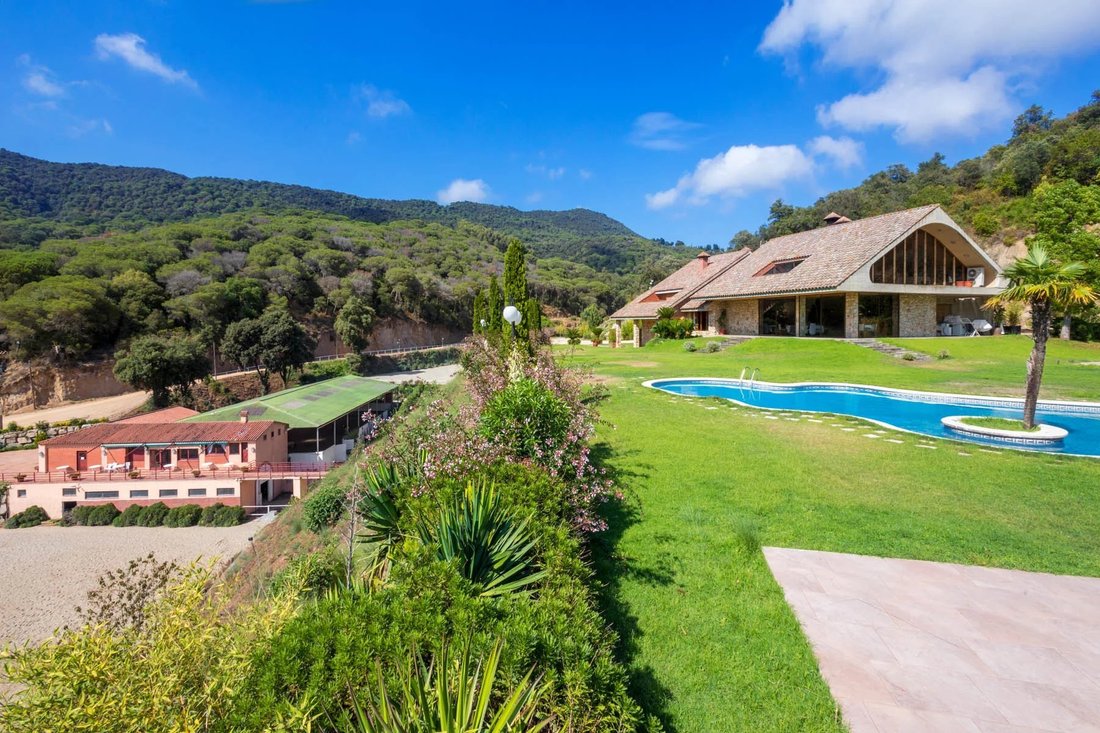 Estate in Sant Andreu de Llavaneres, Catalonia, Spain 1 - 16900269