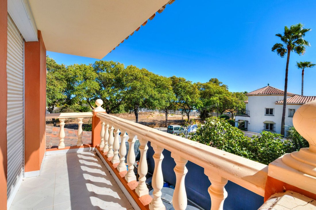 Villa in San Pedro de Alcantara, Andalusia, Spain 3 - 16898442