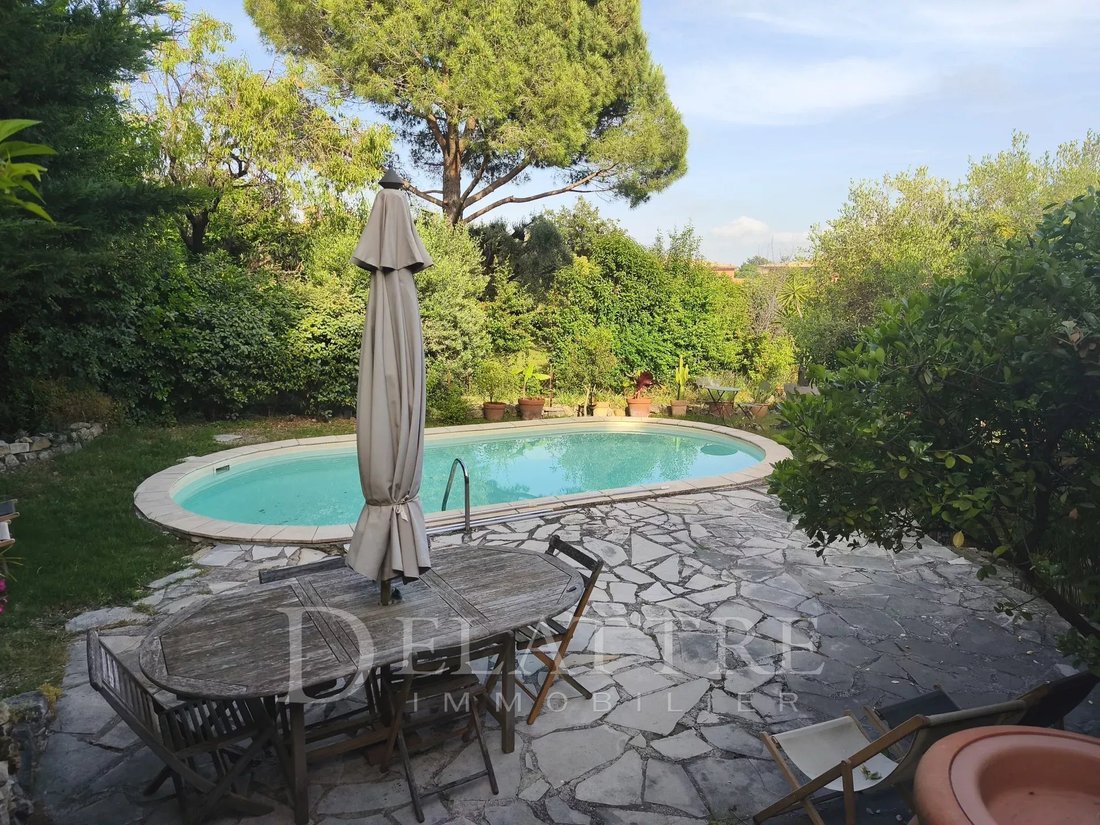 House in Le Rouret, Provence-Alpes-Côte d'Azur, France 2 - 15237262