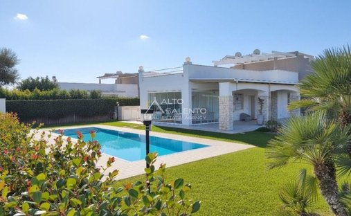 Villa in Historic Center, Monopoli, Italy 1