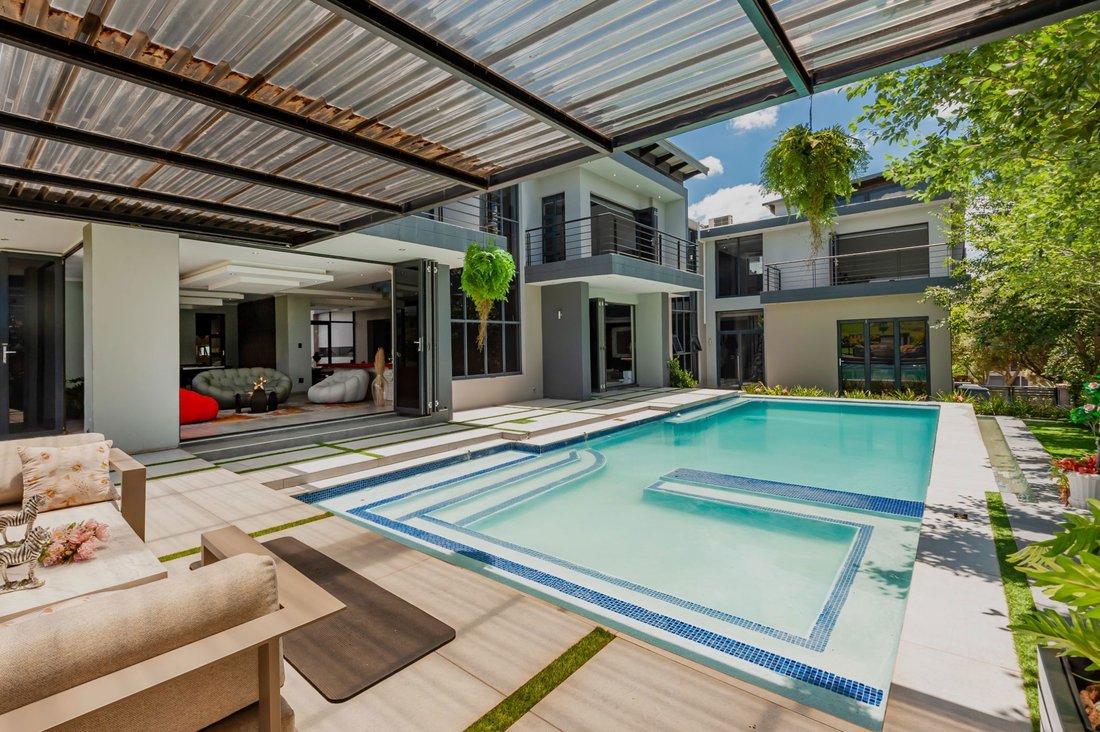House in Copperleaf Golf and Country Estate, Centurion, South Africa 2 - 16900070