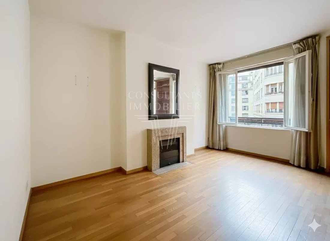 Apartment in Chaillot, Paris 16e Arrondissement, Paris 1 - 15698051
