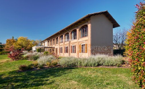 Villa in Montiglio, Piedmont, Italy 1