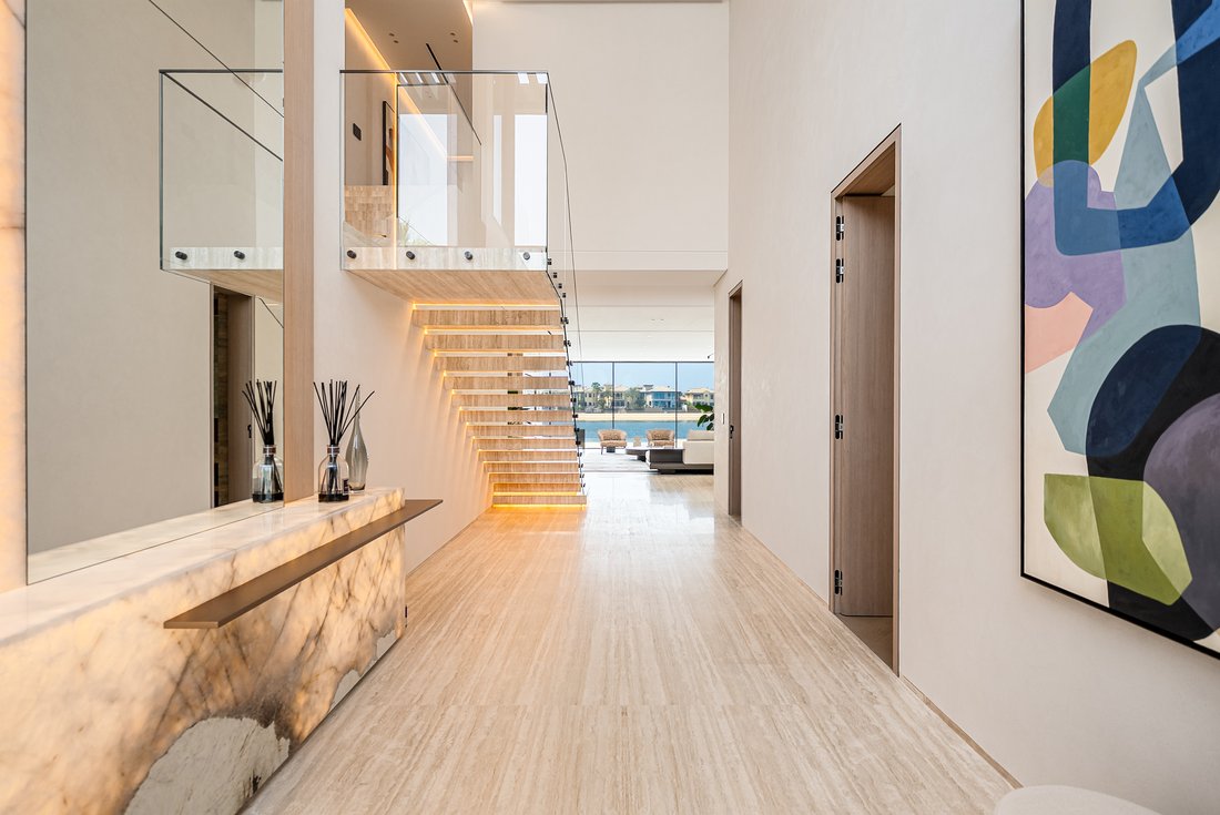 Villa in Palm Jumeirah, Dubai, United Arab Emirates 2 - 15496029