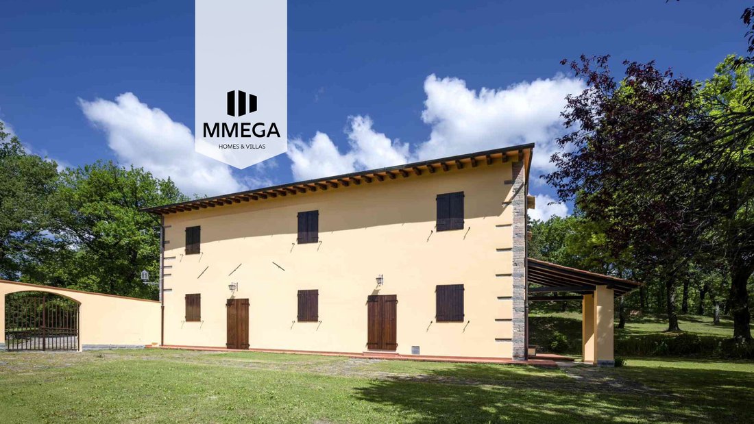 Villa in Scarperia e San Piero, Tuscany, Italy 3 - 16859126
