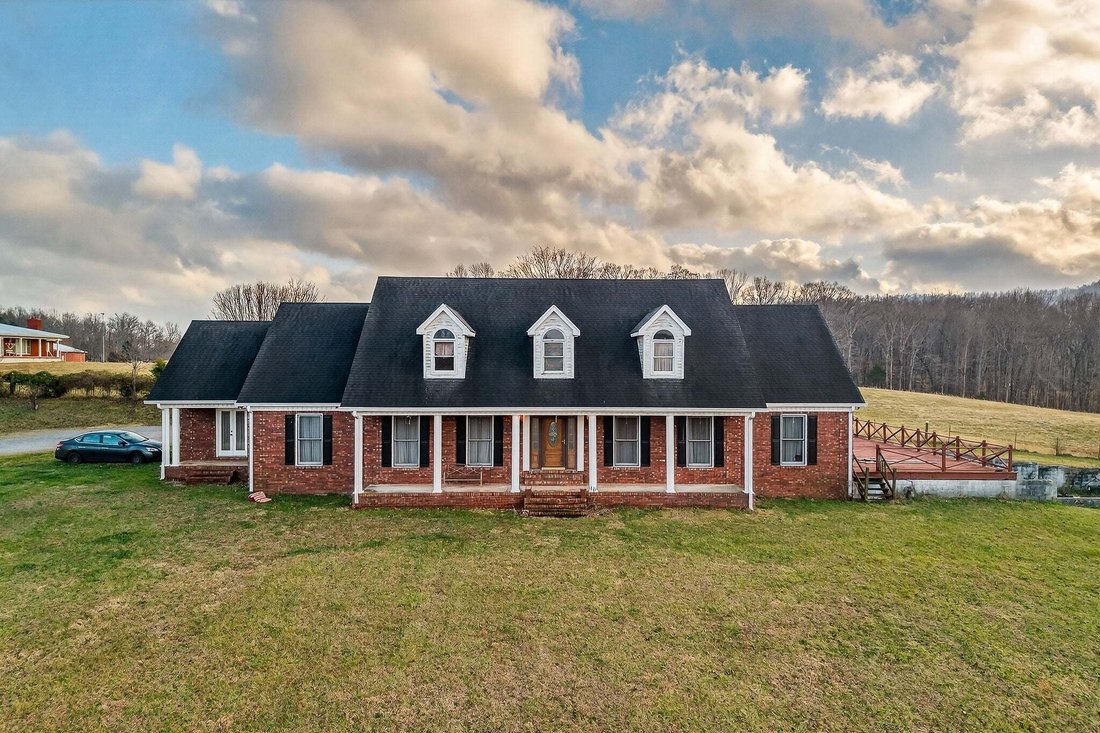 House in Smithville, Tennessee, United States 1 - 16907158