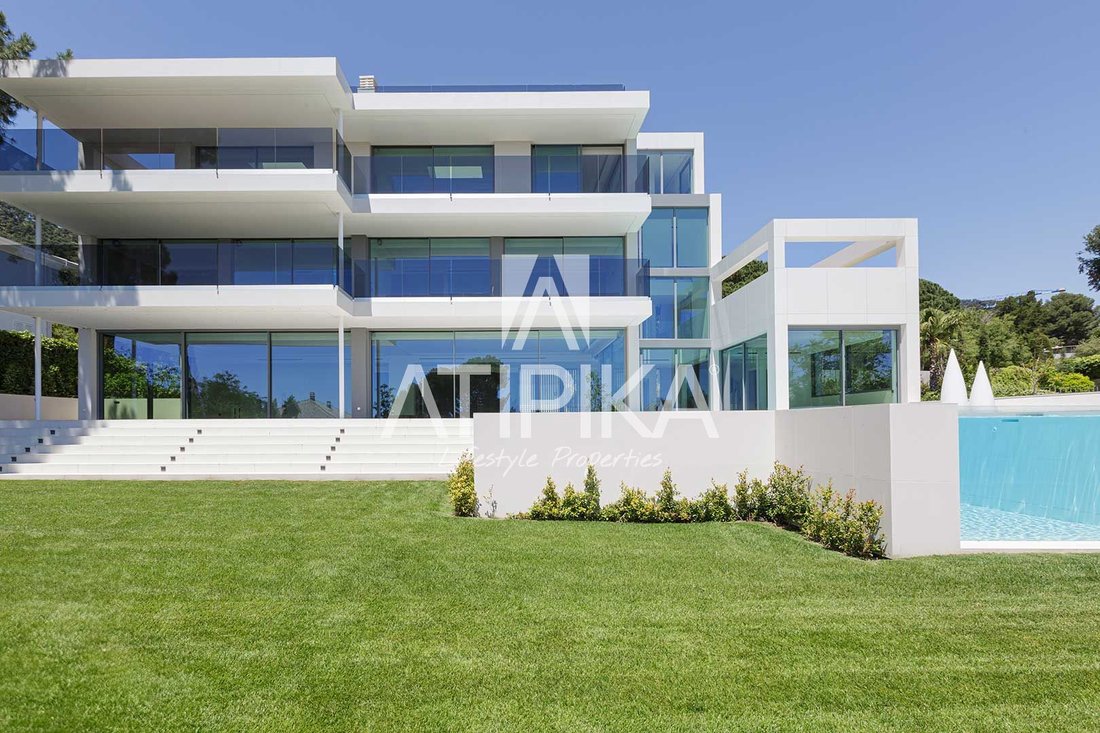 Villa in Les Corts, Barcelona, Spain 1 - 16879389