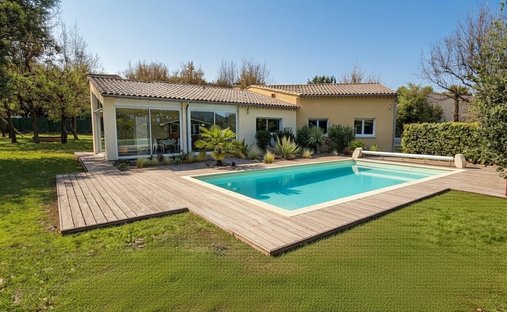 Villa in Mollans-sur-Ouveze, Auvergne-Rhône-Alpes, France 1