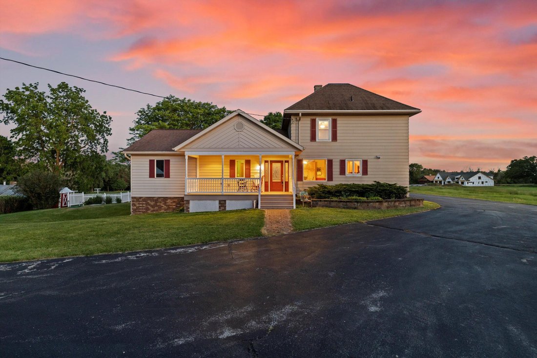 House in Hustisford, Wisconsin, United States 5 - 16907798
