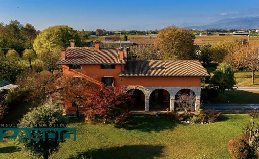 Casa en Cassola, Véneto, Italia 1