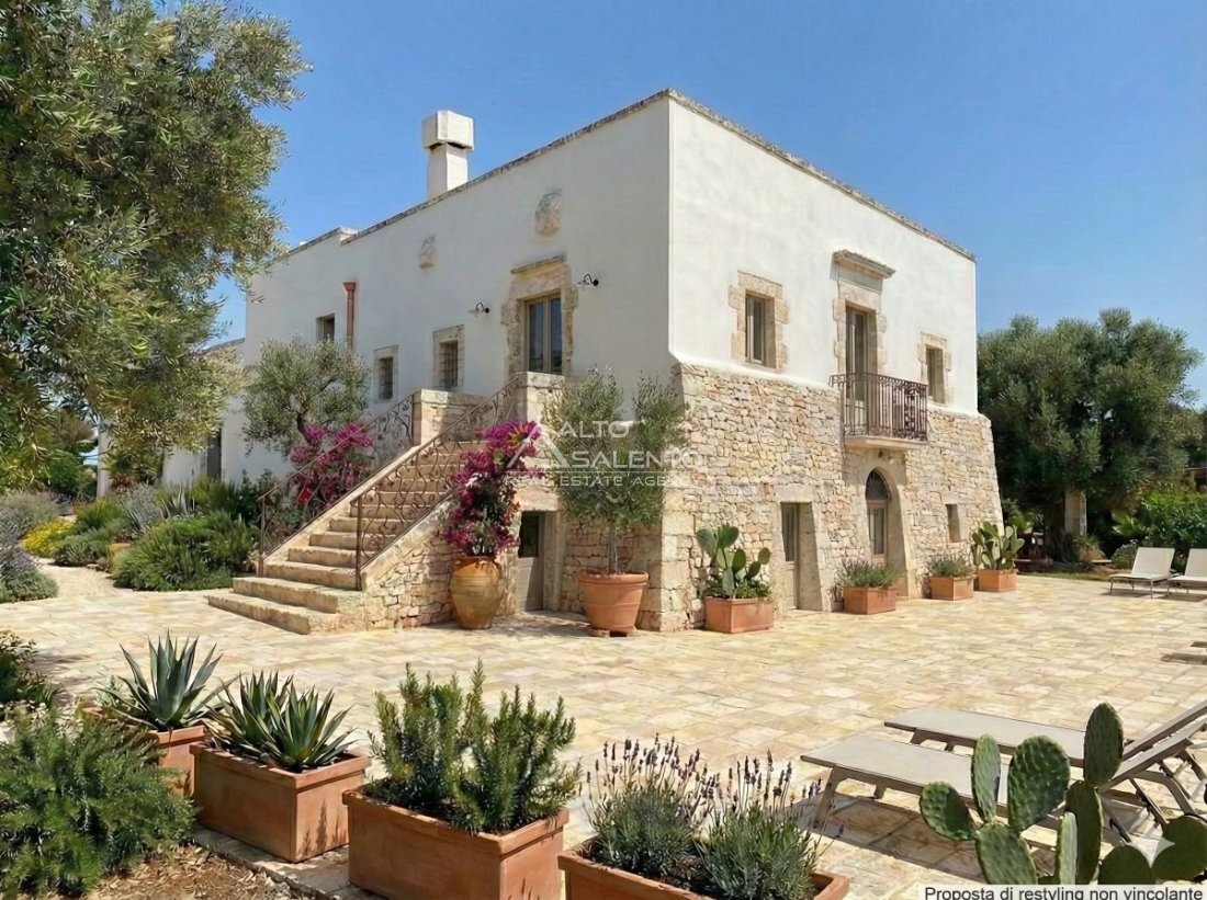 Estate in Ludovico Street - Corso Umberto I - Vittorio Emanuele Street, Ostuni, Apulia 4 - 16625159