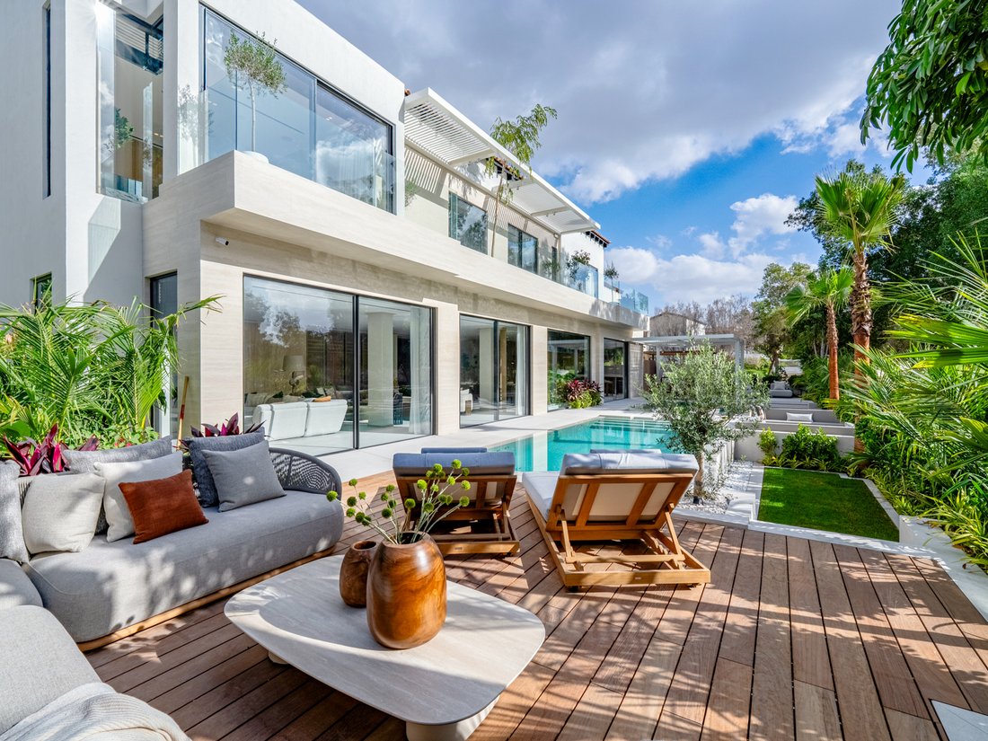 Villa in Jumeirah Golf Estates, Dubai, United Arab Emirates 1 - 16909172