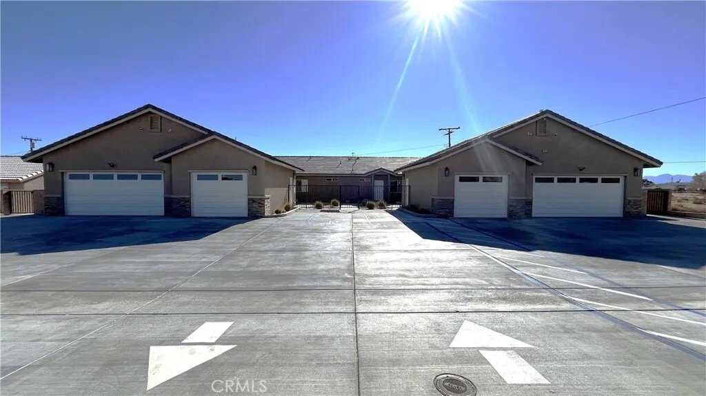 Apple Valley, California, United States 1 - 16907596