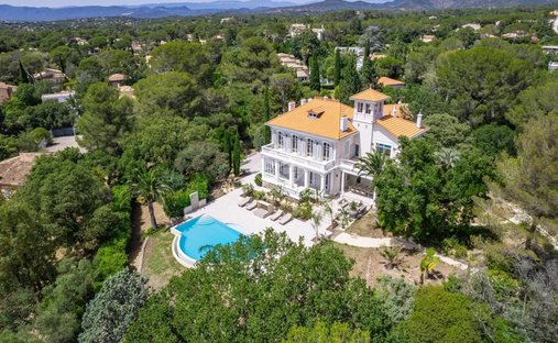 Villa in Estérel Plage-Logis de l'Aspé-Péguière, Saint-Raphaël, France 1