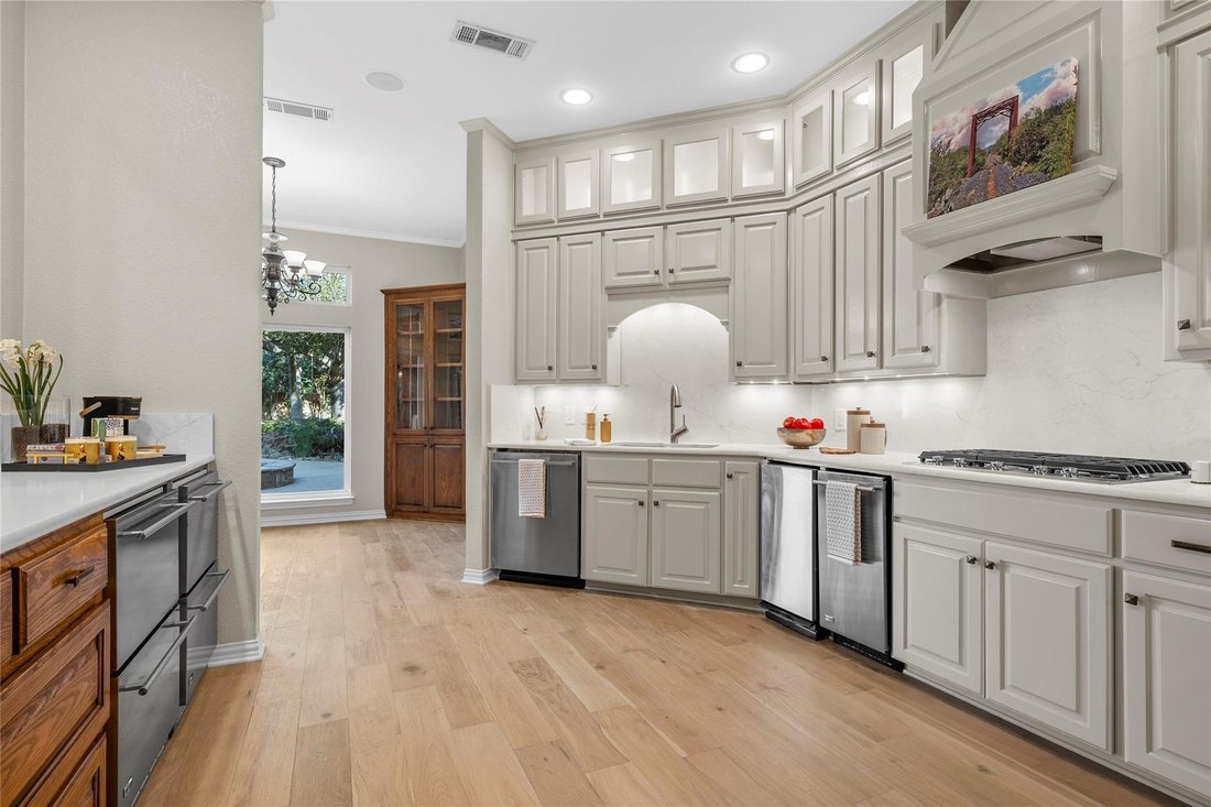 House in Waco, Texas, United States 4 - 16907010