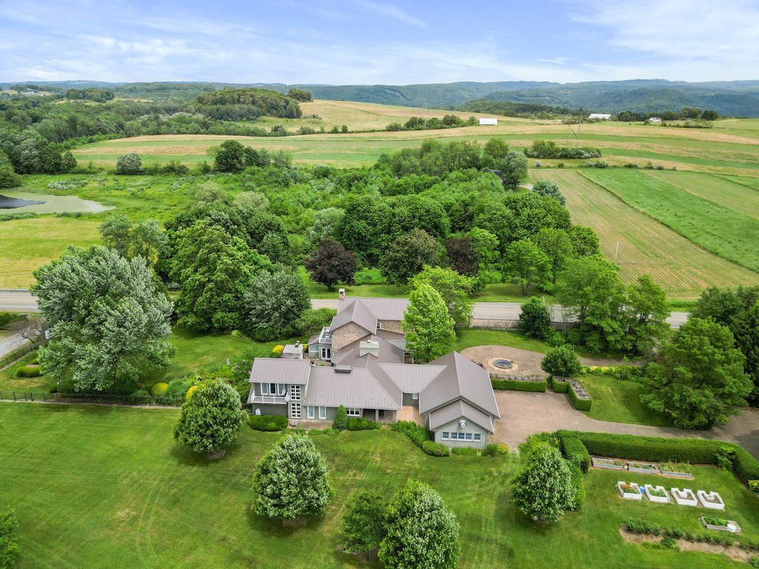 House in Clearfield, Pennsylvania, United States 1 - 16911692