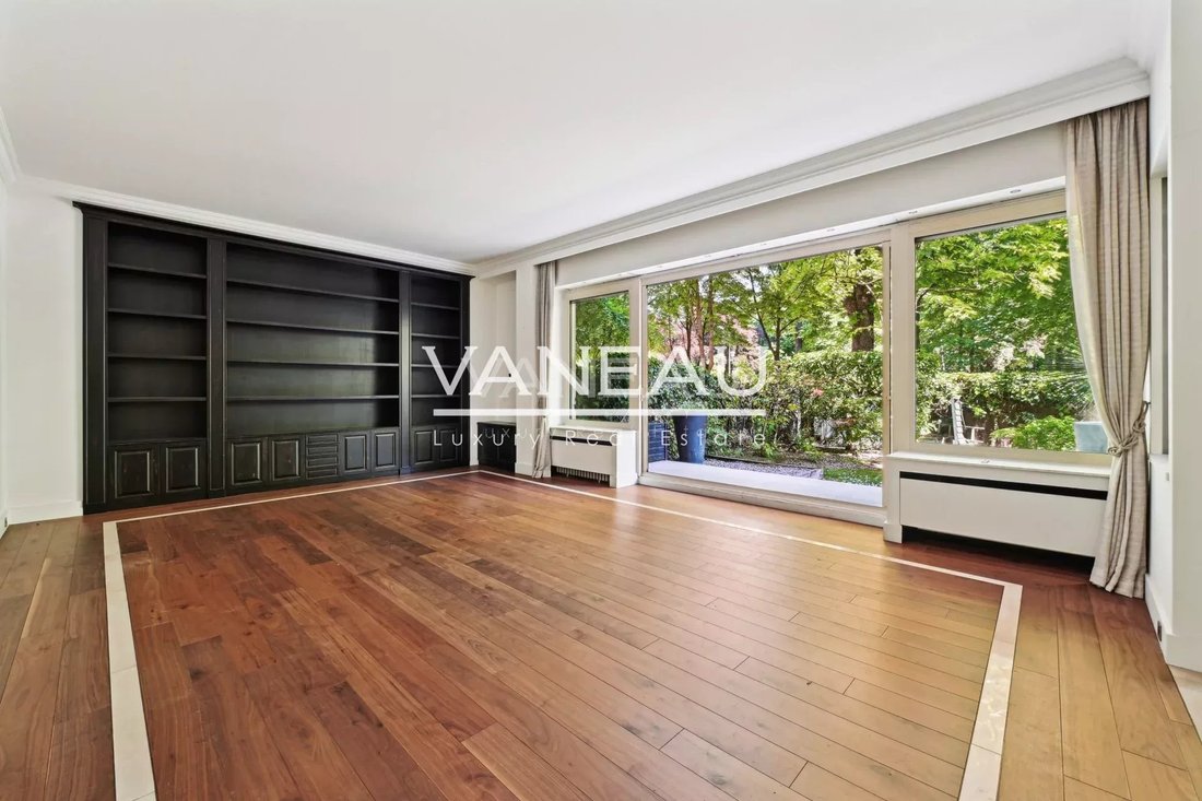 Apartment in Auteuil Nord, Paris 16e Arrondissement, Paris 2 - 15299438