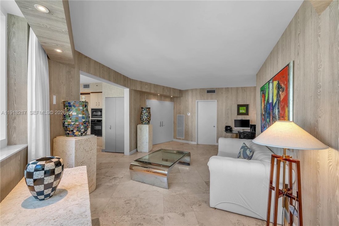 Condo in Miami Beach, Florida, United States 4 - 16674913