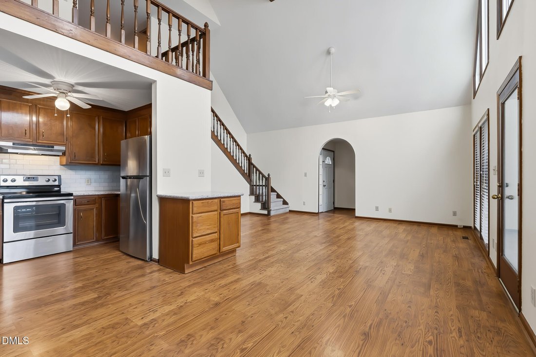 Louisburg, North Carolina, United States 4 - 16905909
