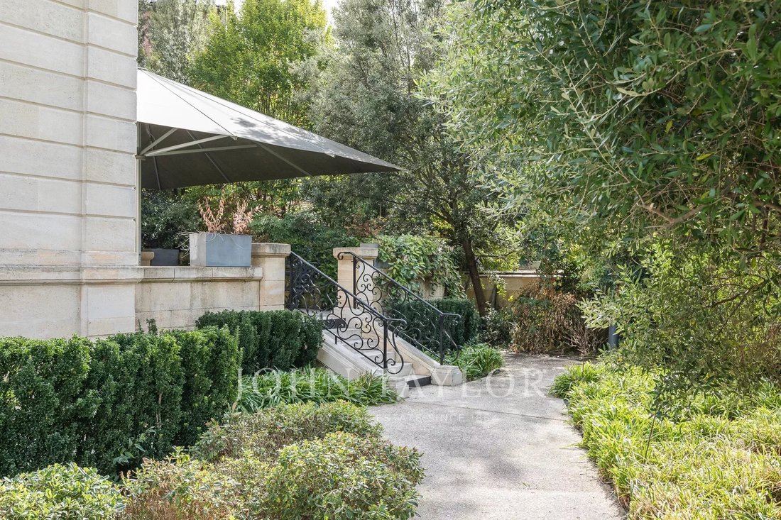 Estate in Grand Parc-Chartrons-Paul Doumer, Bordeaux, France 4 - 16905117