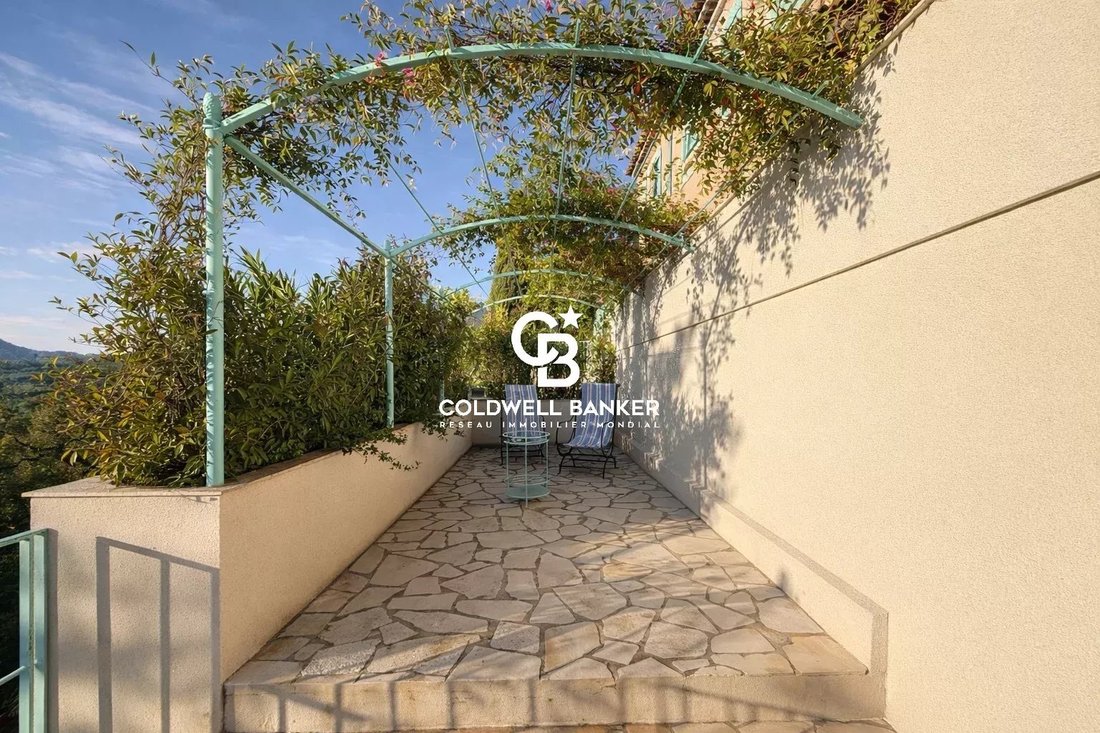 Villa in Hyeres, Provence-Alpes-Côte d'Azur, France 3 - 16910496
